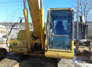 Экскаватор Komatsu PC200-7